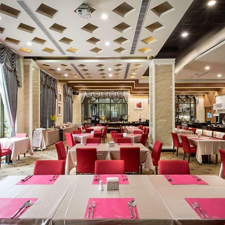 Royal Chiayi Hotel Kültér fotó