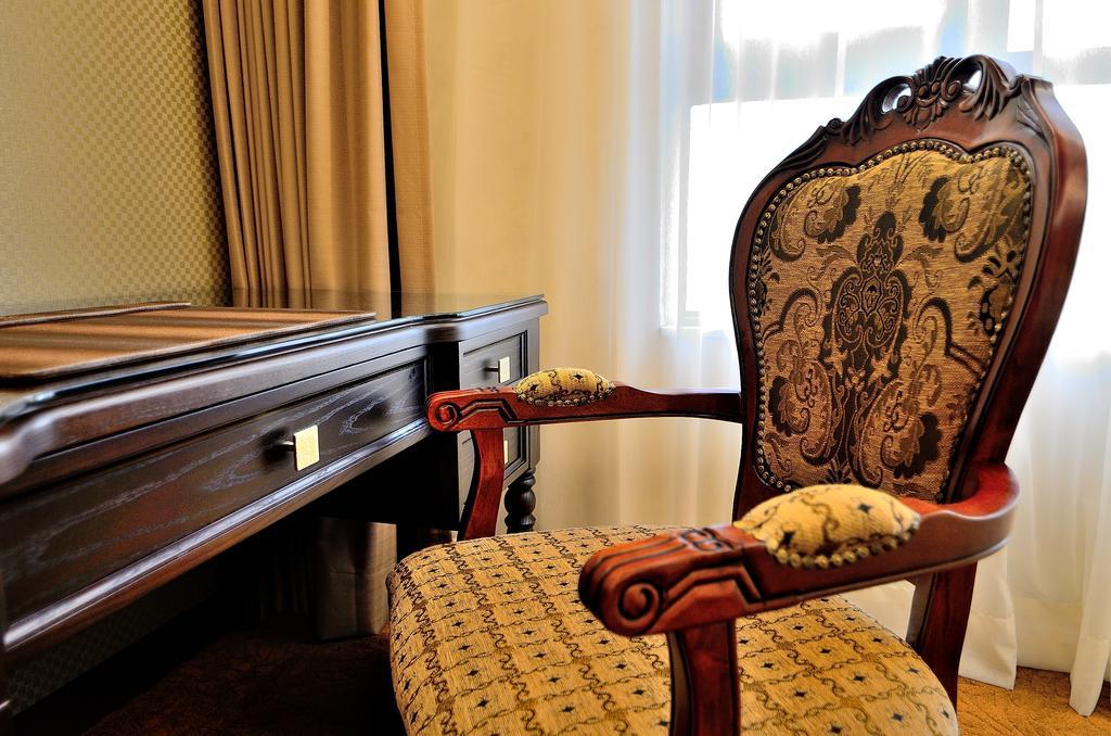 Royal Chiayi Hotel Kültér fotó
