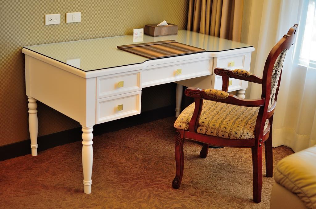 Royal Chiayi Hotel Kültér fotó