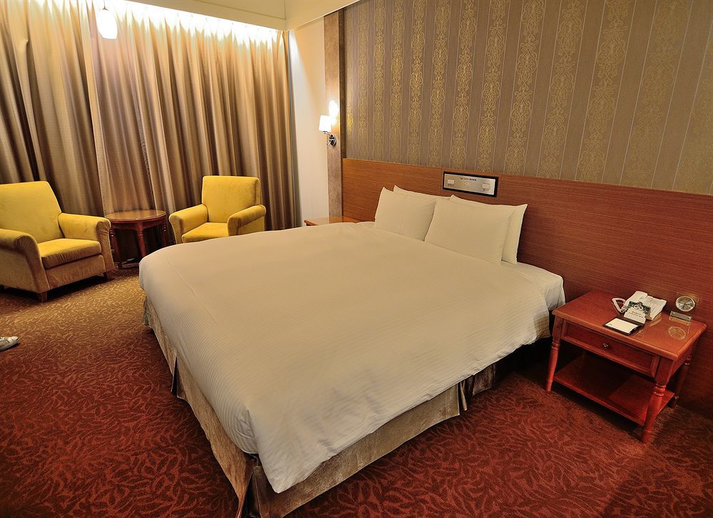 Royal Chiayi Hotel Kültér fotó