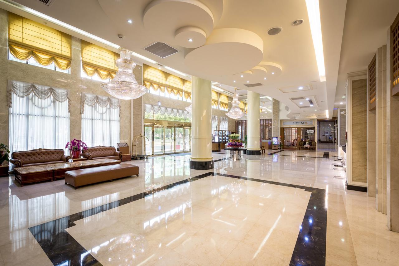 Royal Chiayi Hotel Kültér fotó