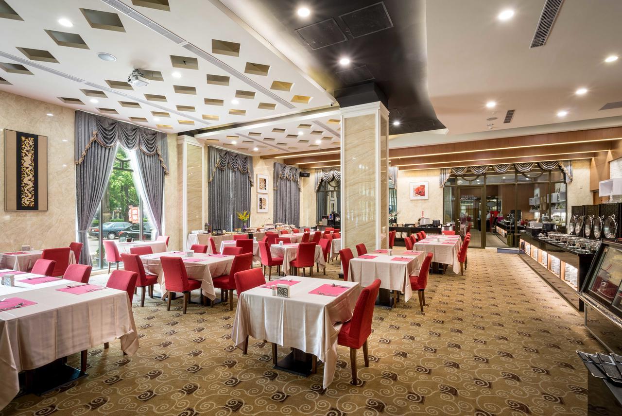 Royal Chiayi Hotel Kültér fotó