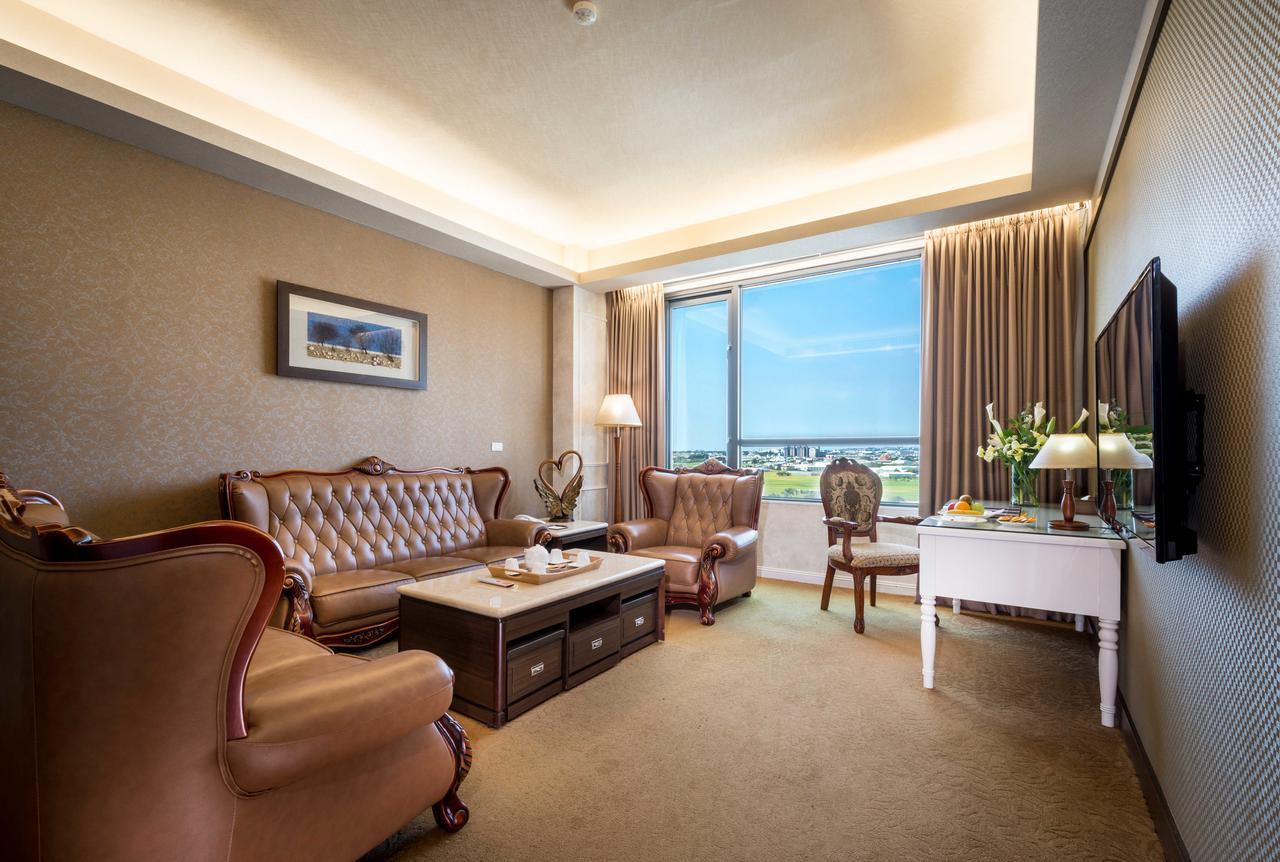 Royal Chiayi Hotel Kültér fotó