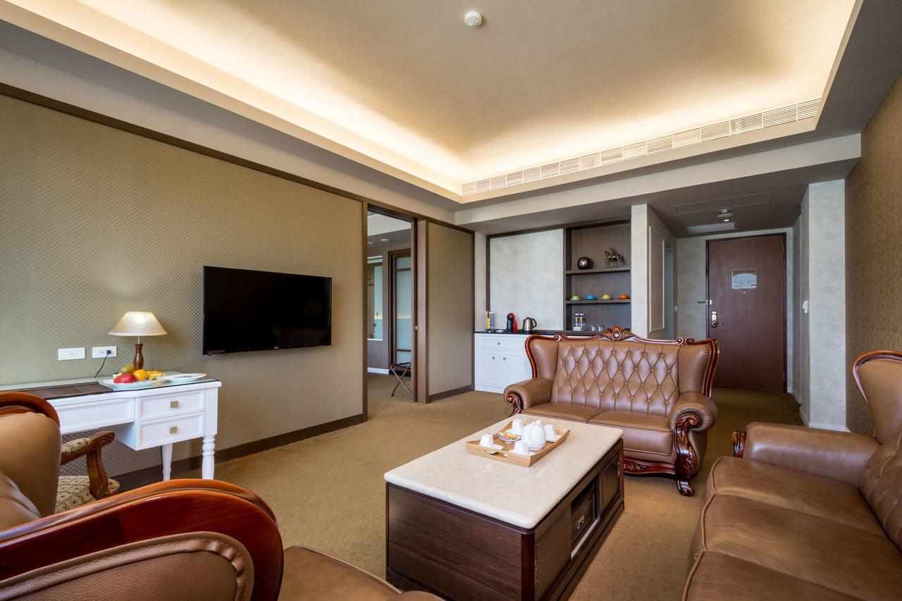Royal Chiayi Hotel Kültér fotó