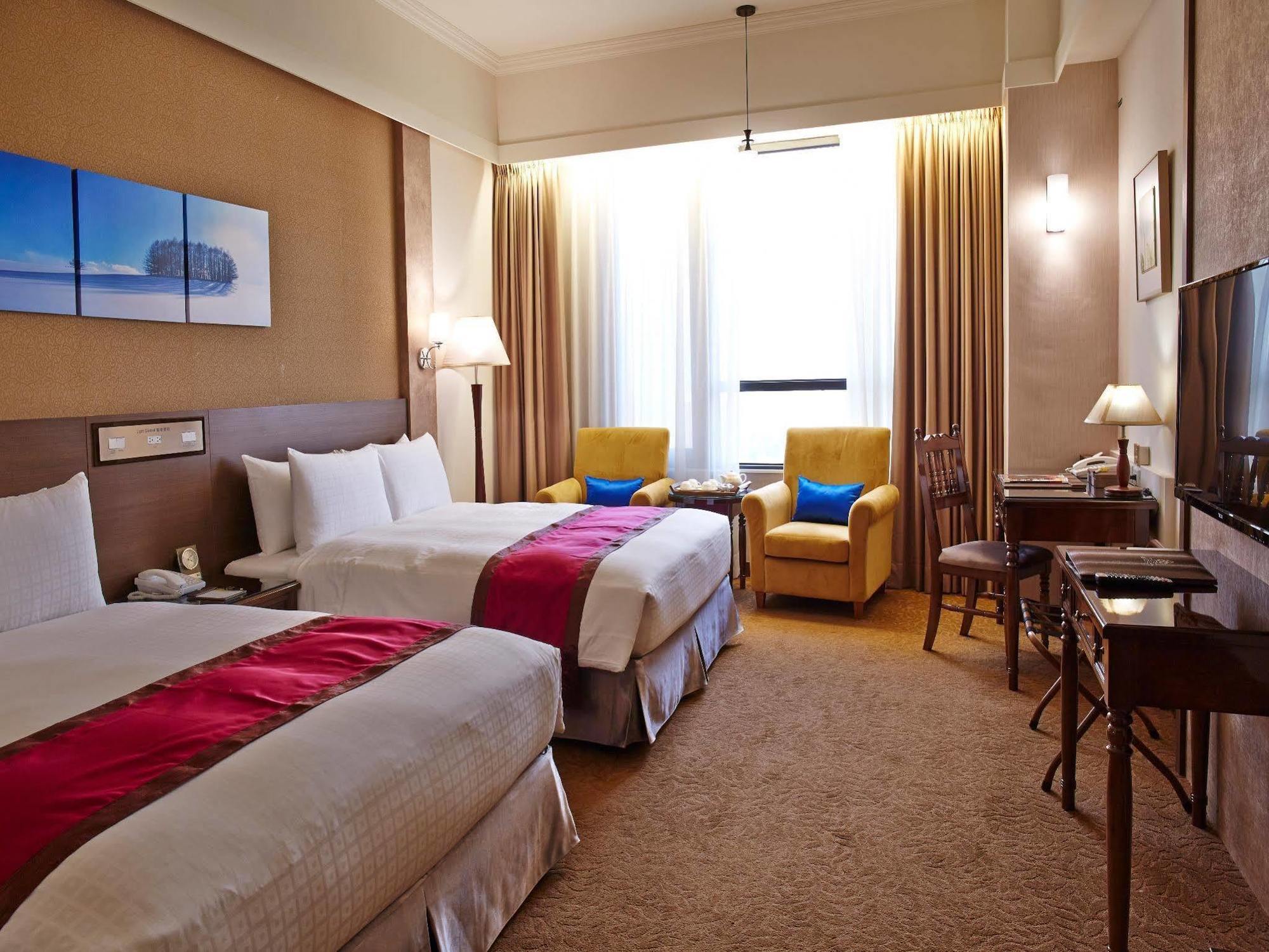 Royal Chiayi Hotel Kültér fotó