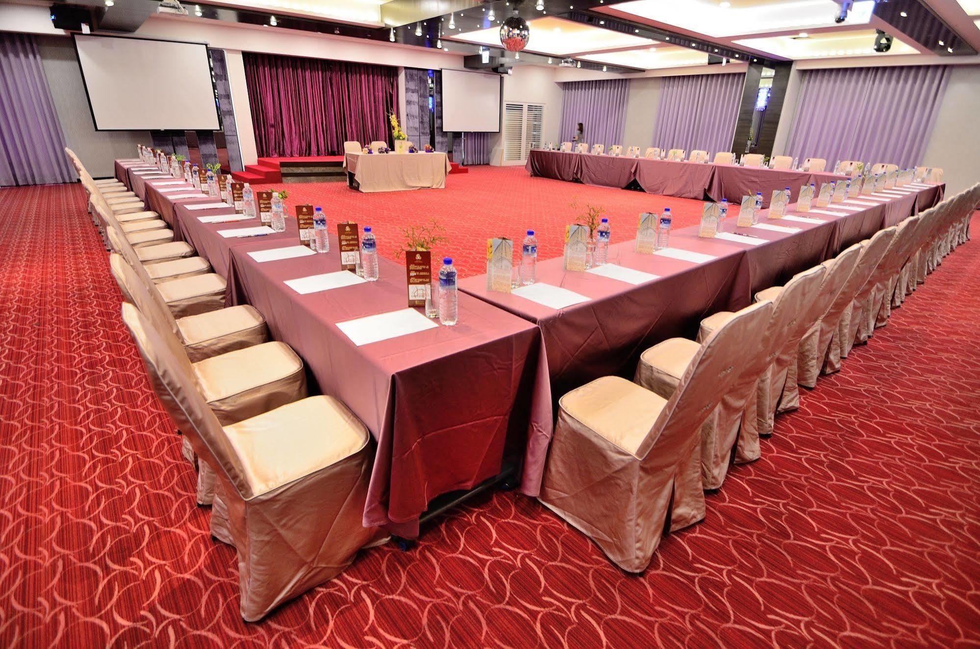 Royal Chiayi Hotel Kültér fotó