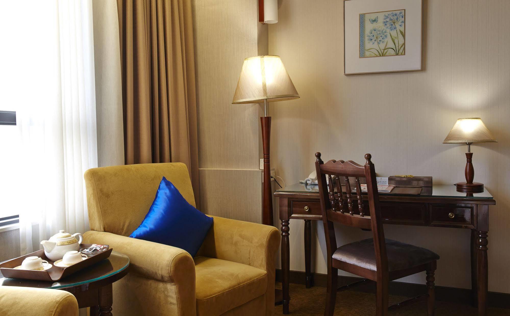 Royal Chiayi Hotel Kültér fotó