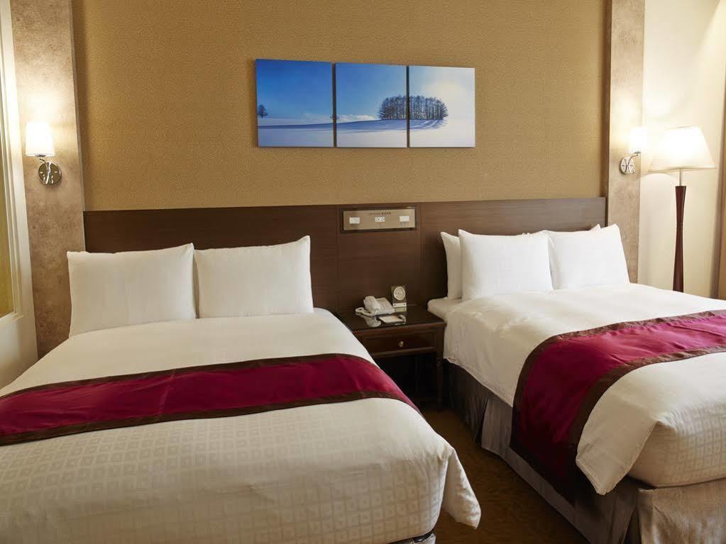 Royal Chiayi Hotel Kültér fotó