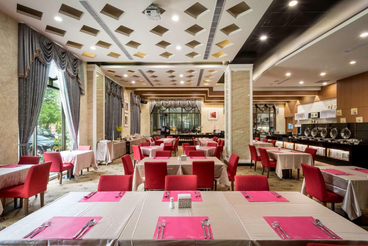 Royal Chiayi Hotel Kültér fotó